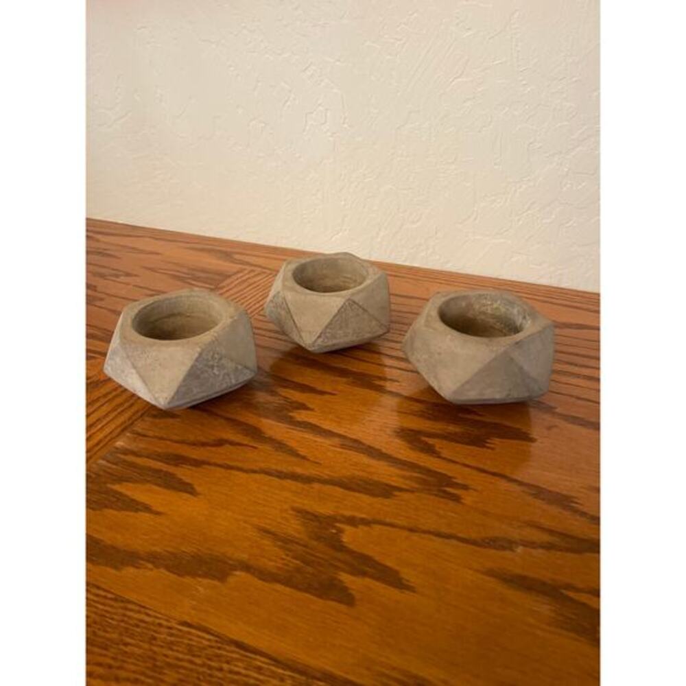 Set of 3 cement candle holders